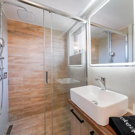 Villa Aesthesis Luxury Retreat *