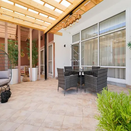 Villa Aesthesis Luxury Retreat